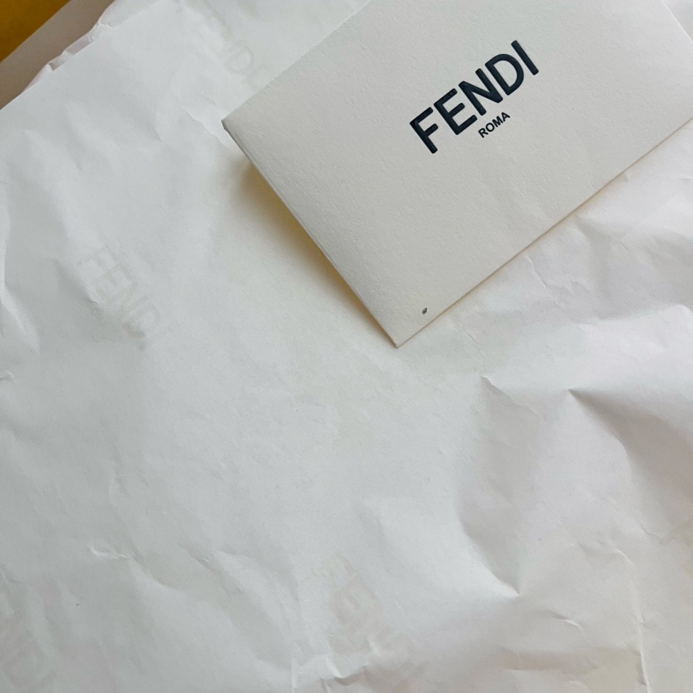 Fendi Golden Yellow Box Set - Picture 4 of 5